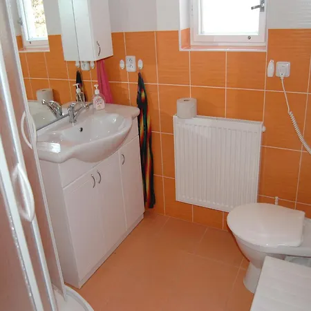 Mountain Retreat With Pool Hnanice (Liberec)