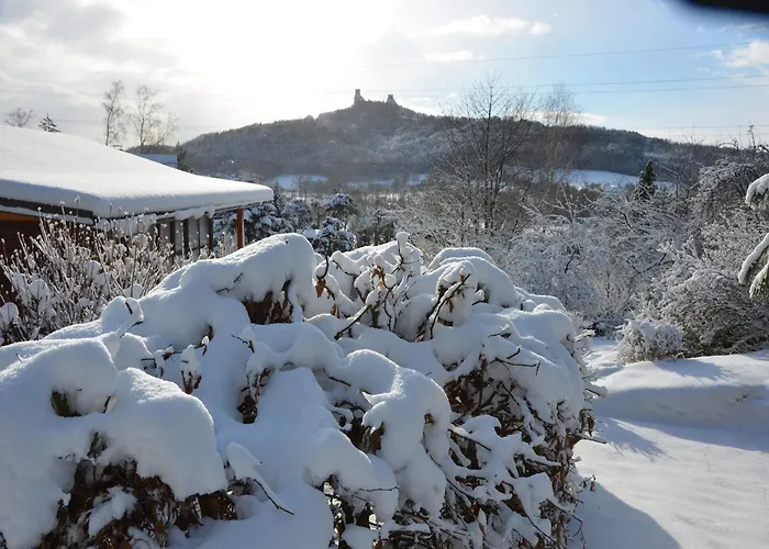 Mountain Retreat With Pool 度假居 Hnanice (Liberec)
