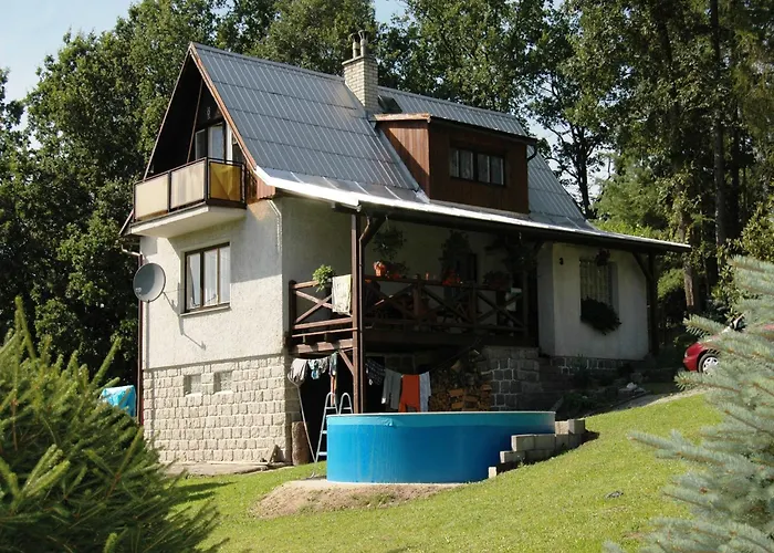 Mountain Retreat With Pool 度假居 *